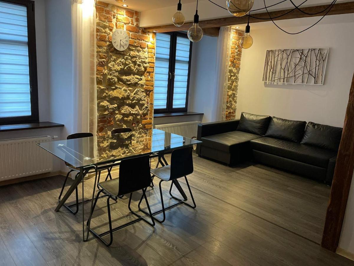 Apartament Przy Ratuszu โควอตสโก ภายนอก รูปภาพ