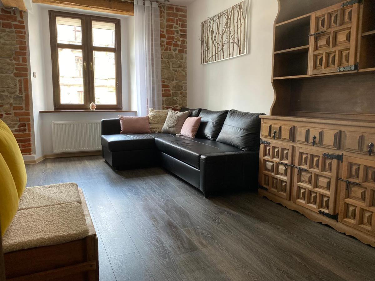 Apartament Przy Ratuszu โควอตสโก ภายนอก รูปภาพ